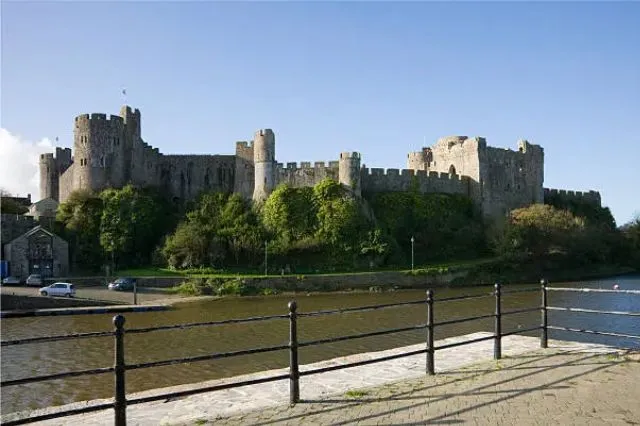 pembroke-castle-pembrokeshire